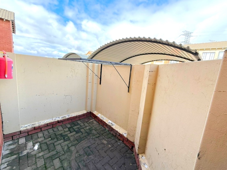 2 Bedroom Property for Sale in Hillside Free State